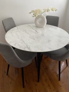 Round dining table only