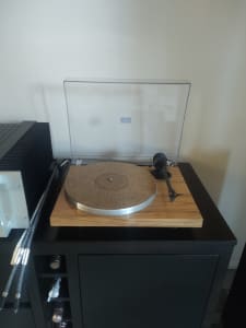Project 1xpression carbon classic turntable record player