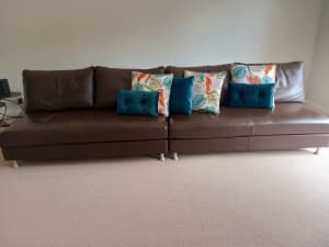4 Seater Delta 2 leather lounge