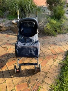 Steelcraft stroller with sunshade and boot cover