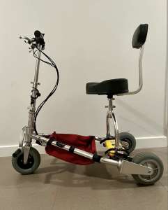 Travel scoot Mobility scooter