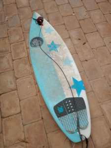 5 foot surfboard
