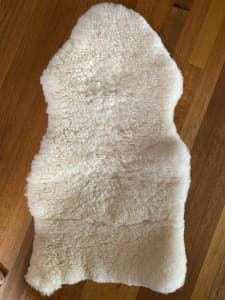 Baby sheepskin rug