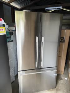 FACTORY SECONDS, FISHER AND PAYKEL 569 LITRE FRENCH DOOR REFRIGERATOR