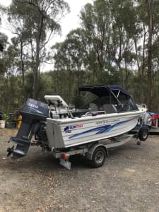 1996 Quintrex 420 Breezeaboat with YAMAHA 40 Hp Mackay trailer