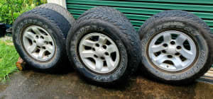 Toyota Hilux 15 inch wheels