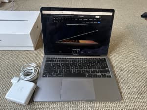 Apple MacBook Air 13-inch with M1 chip, 7-core GPU, 256GB SSD