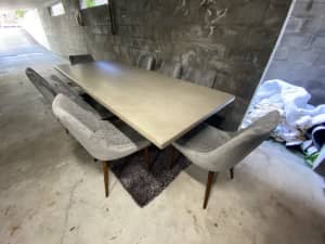 Extension table with 8 chairs