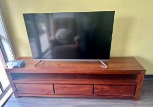 Wanted: Timber entertainment unit