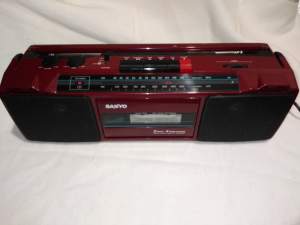 SANYO Vintage 80s AM/FM/TAPE Boombox