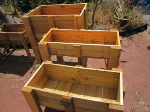 raised garden beds by Hand Made By Me