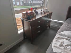 Dresser with big mirror to sell
