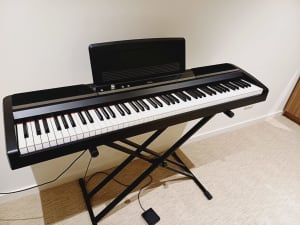 Korg 88-note digital piano with stand excellent condition free deliver