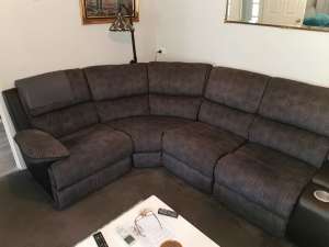 5 Seat Lounge including 1 Recliner