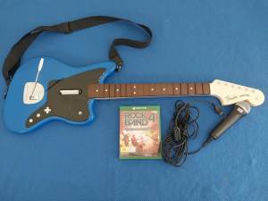 XBox One/X/S Wireless FENDER Guitar, Microphone & Rock Band 4 Game