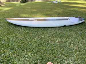 DHD Sandman 6 foot 2inch and 34L surfboard in excellent condition
