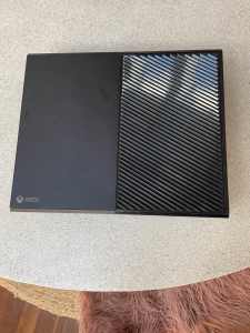 Xbox one(includes, controller, headset, keyboard)