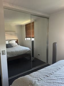 Short term room available in pyrmont 