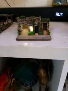 N . Scale trainset buildings with lights 