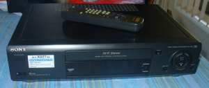 Sony 4 Head Hi Fi VHS Video with remote