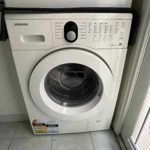 * PENDING* Samsung 7.5kg Washing Machine. Excellent condition