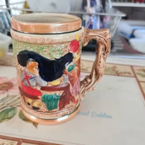 Ornate hand painted mug (Made in Japan)