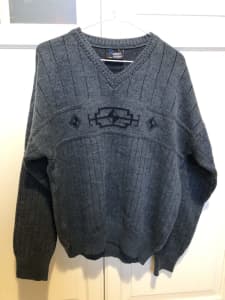 Vintage wool and acrylic sweater size L large men’s women’s grey gray