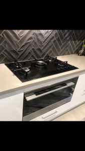 Fisher and Paykel 5 burner cooktop