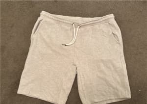Men’s XL shorts