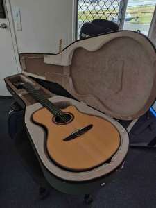 Yamaha NTX5 Nylon Acoustic Electric Guitar with Hard Case