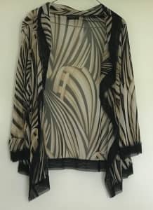 LS COLLECTION SHEER SUMMER JACKET WITH LONG SLEEVES SIZE L2