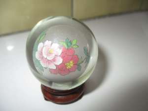 VINTAGE REVERSE HAND PAINTED FLOWERS AND BIRDS BALL IN GLASS ON WOODEN