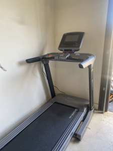 Powerland T500i treadmill