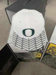 Nike Oregon Ducks Snapback Hat “White Storm”