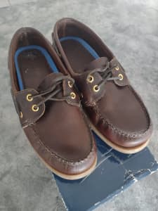 Sperry topsider boat shoes