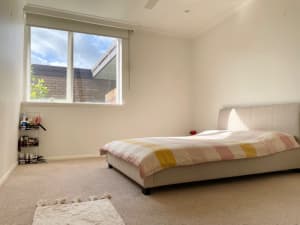 Spacious Master Bedroom for Rent