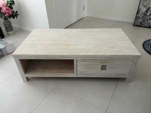 Cancun coffee table - solid acacia wood