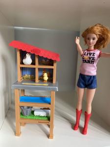 Barbie/ farm girl and chicken house