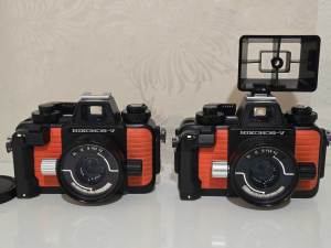 Nikon NIKONOS V Underwater Film Camera 35mm f/2.5 Lens and Accessories