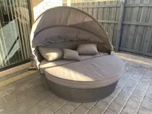 Mimosa Monterey Wicker Daybed | Outdoor Furniture