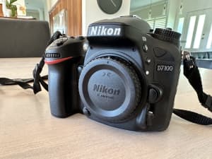 Nikon D7100 Excellent Condition