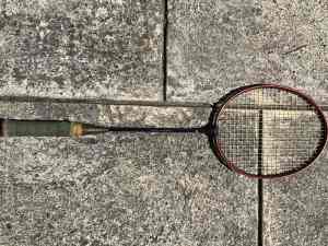 Badminton Racket. Carlton 375.