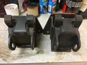 SB Chev engine mounts to fit in HZ