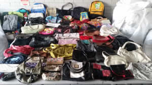 BULK LOT OF USED HAND BAGS AND MIXED BAGS IN 25 KG SACKS