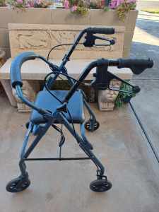 Rollator walker with seat