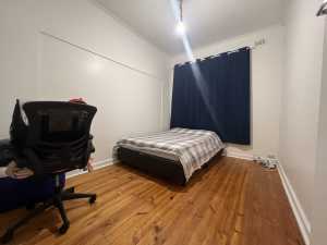 Room for rent in Enfield $200 including bills