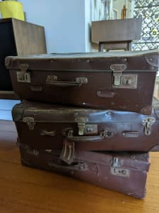 4 x Vintage suitcases pickup Stepney