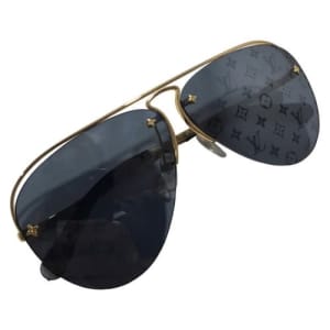Louis Vuitton Grease Sunglasses Gold 24-300180