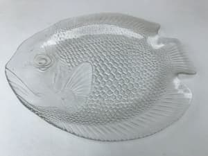 NEW 🐟Large Collectable Glass Fish Shaped Embossed Serving Plate🐠$49