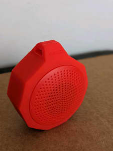 COMPACT WATER RESISTANT BLUETOOTH SPEAKER FOR BATHROOM OR HIKING! 
